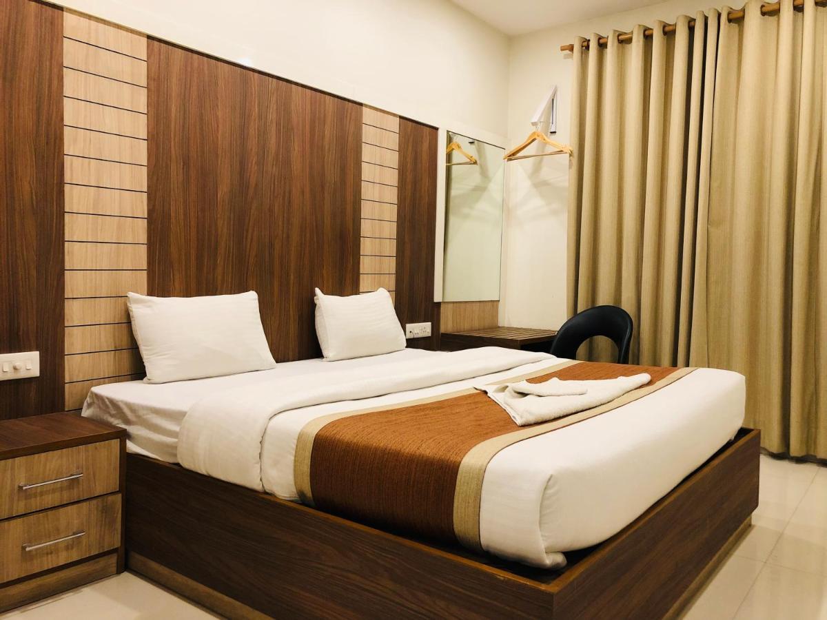 Motimahal Inn Haldwāni Kültér fotó