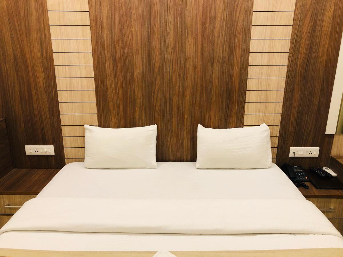 Motimahal Inn Haldwāni Kültér fotó