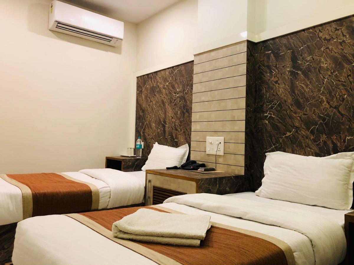 Motimahal Inn Haldwāni Kültér fotó